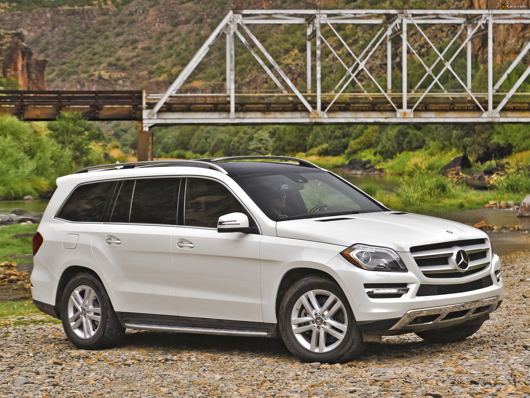 Mercedes-Benz GL 350 BlueTec US-spec (X166) 2012 images (2048 x 1536)