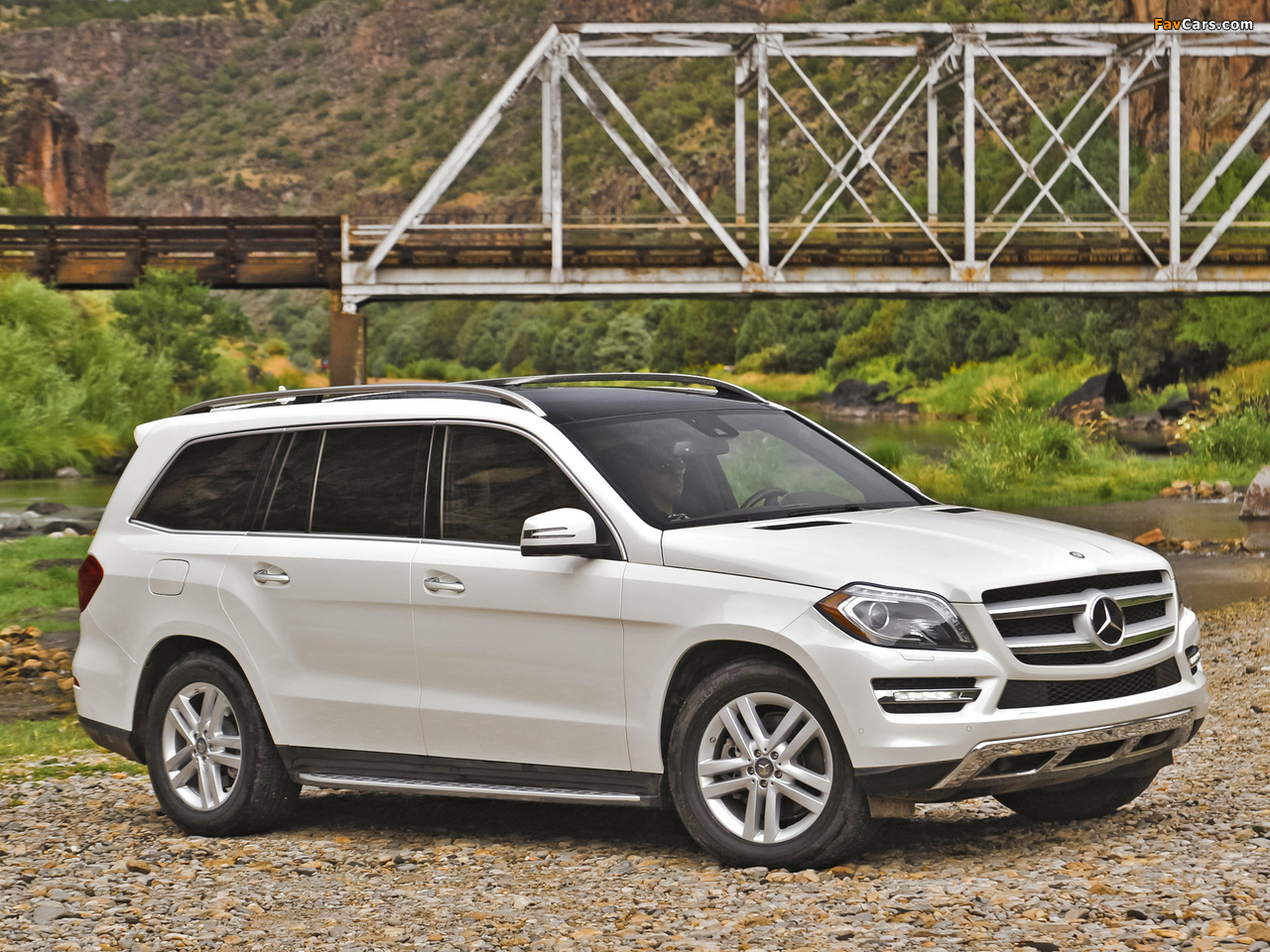 Mercedes-Benz GL 350 BlueTec US-spec (X166) 2012 images (1280 x 960)