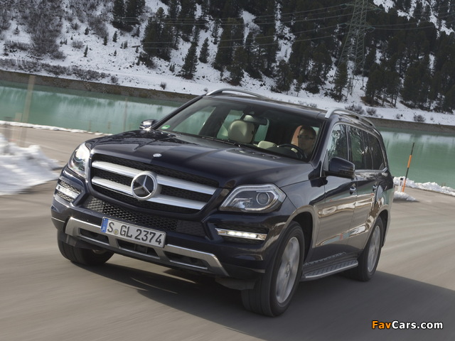 Mercedes-Benz GL 500 BlueEfficiency (X166) 2012 images (640 x 480)