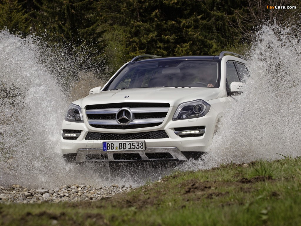 Mercedes-Benz GL 500 BlueEfficiency (X166) 2012 pictures (1024 x 768)