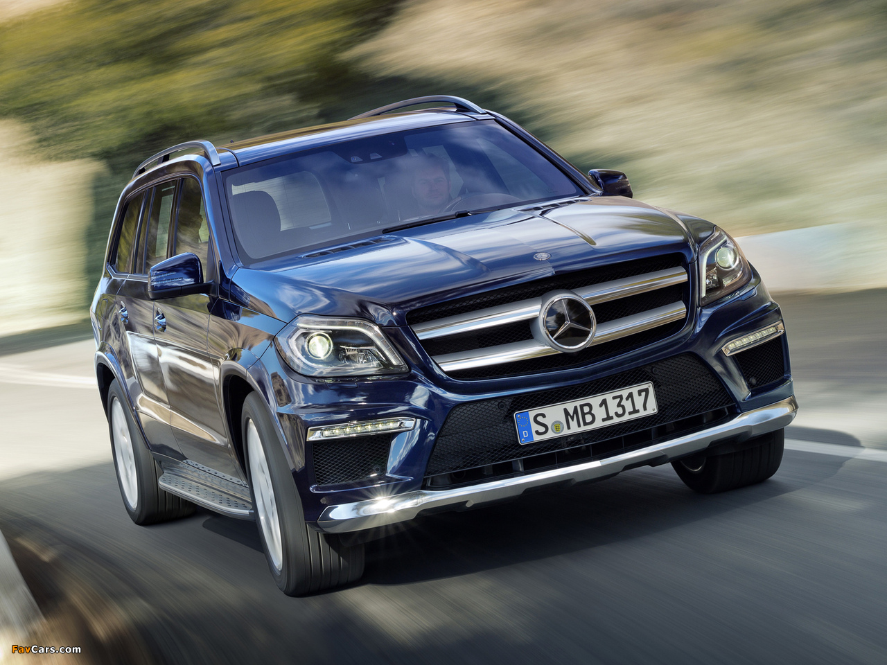 Mercedes-Benz GL 350 BlueTec AMG Sports Package (X166) 2012 pictures (1280 x 960)