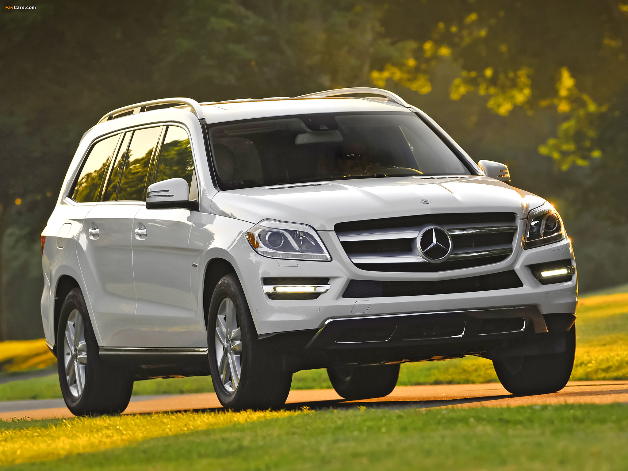 Mercedes-Benz GL 350 BlueTec US-spec (X166) 2012 pictures (2048 x 1536)