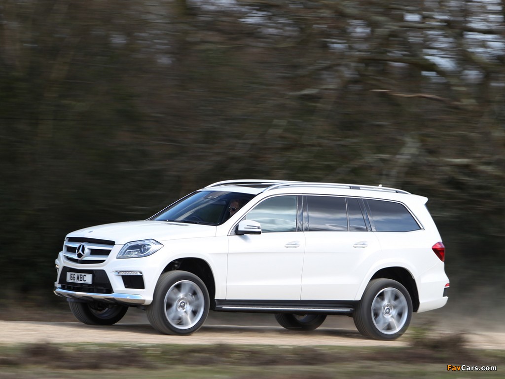 Mercedes-Benz GL 350 BlueTec AMG Sports Package UK-spec (X166) 2013 pictures (1024 x 768)