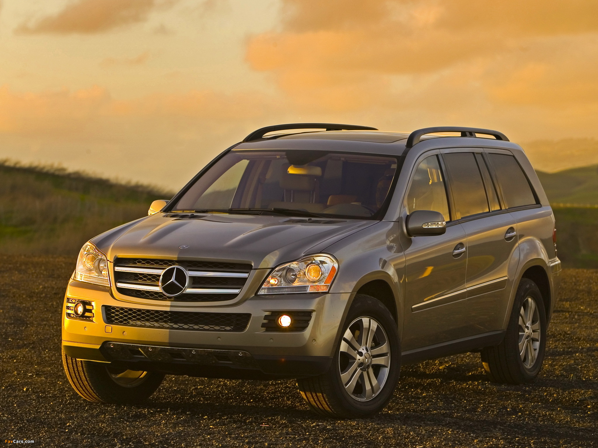 Photos of Mercedes-Benz GL 450 US-spec (X164) 2006–09 (2048 x 1536)