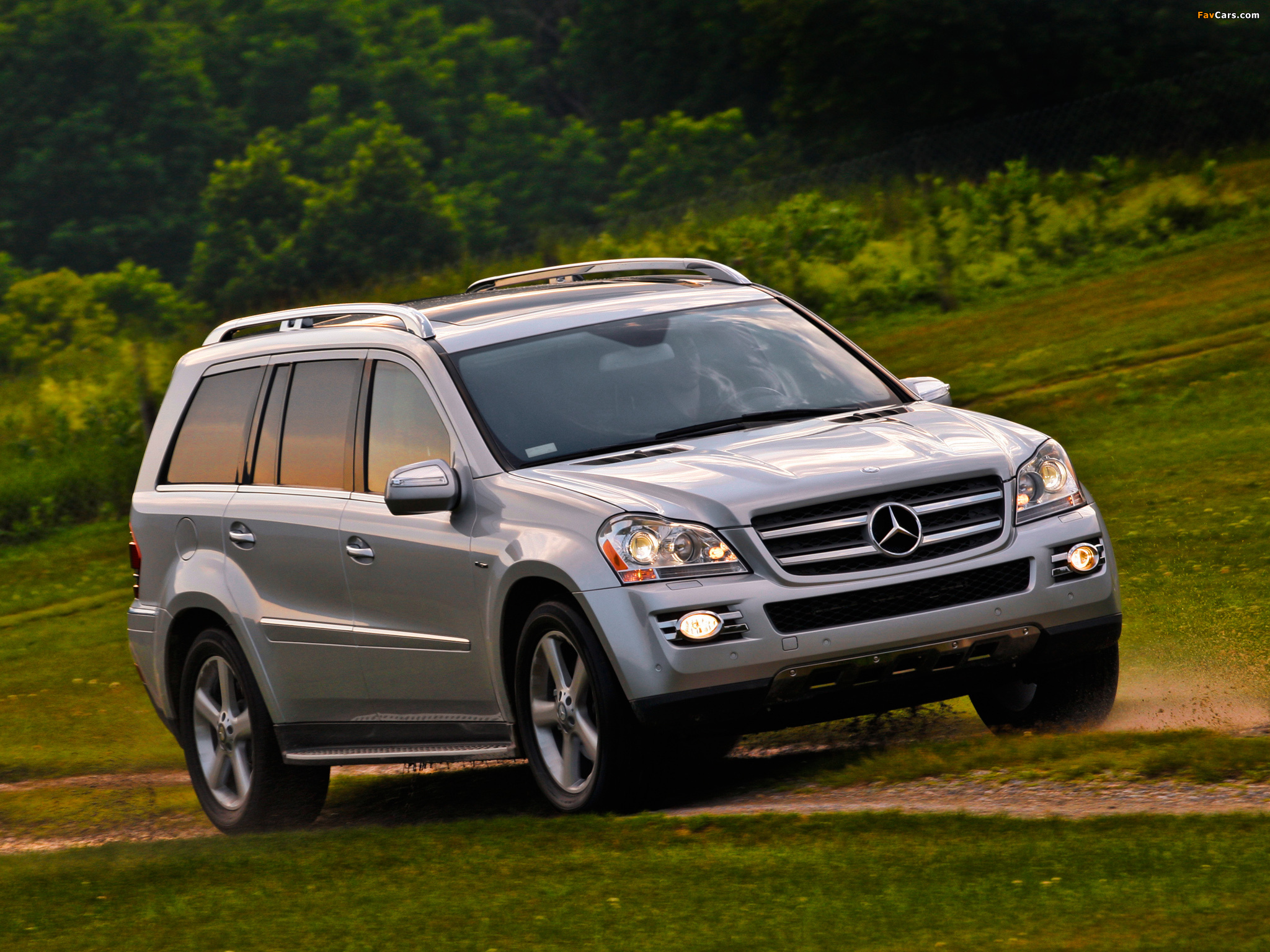 Photos of Mercedes-Benz GL 320 US-spec (X164) 2008–09 (2048 x 1536)