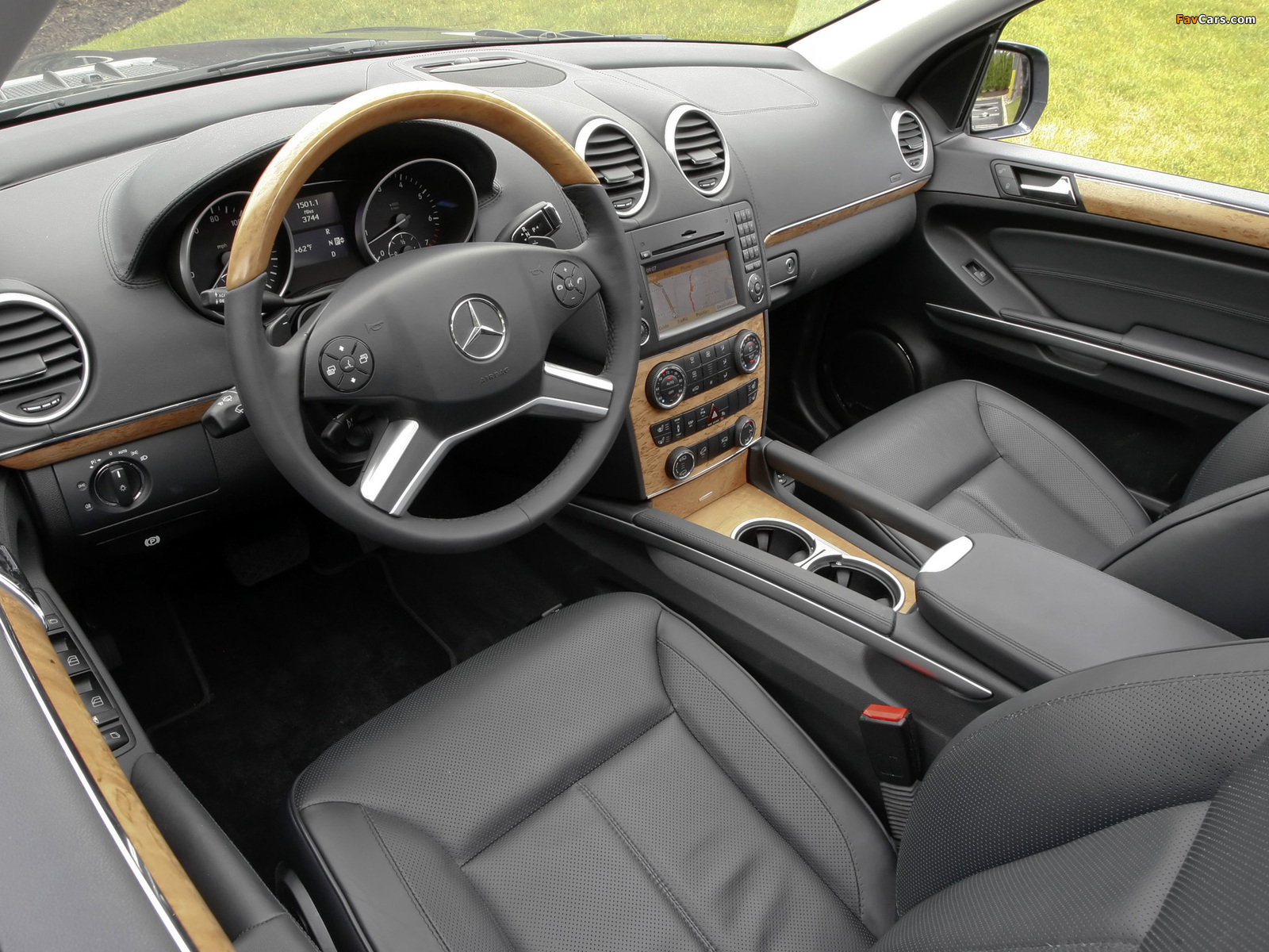 Photos of Mercedes-Benz GL 550 US-spec (X164) 2009–12 (1600 x 1200)