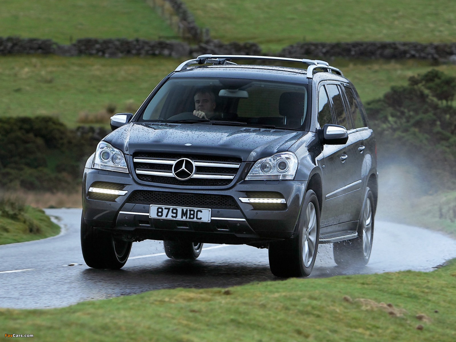 Photos of Mercedes-Benz GL 350 CDI UK-spec (X164) 2009–12 (1600 x 1200)