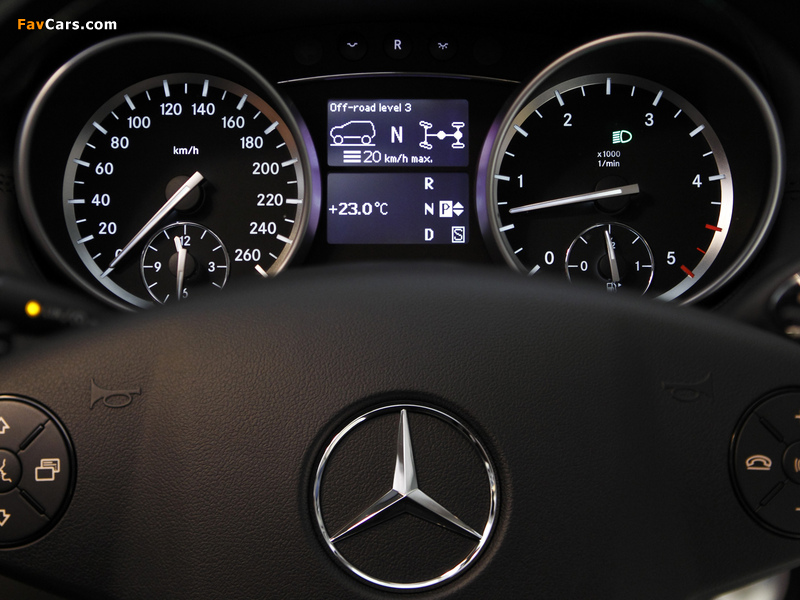 Photos of Mercedes-Benz GL 450 CDI AU-spec (X164) 2011–12 (800 x 600)