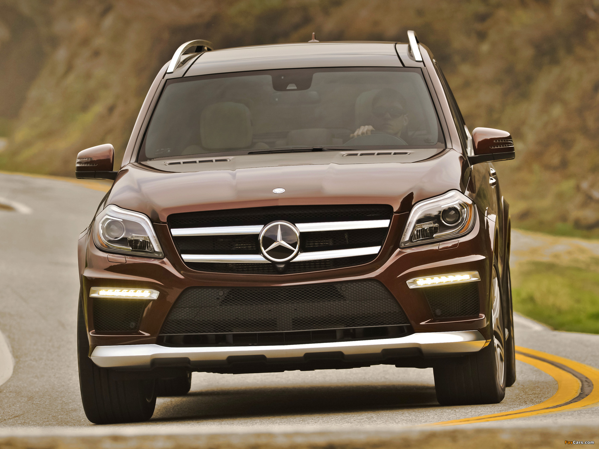 Photos of Mercedes-Benz GL 63 AMG US-spec (X166) 2012 (2048 x 1536)