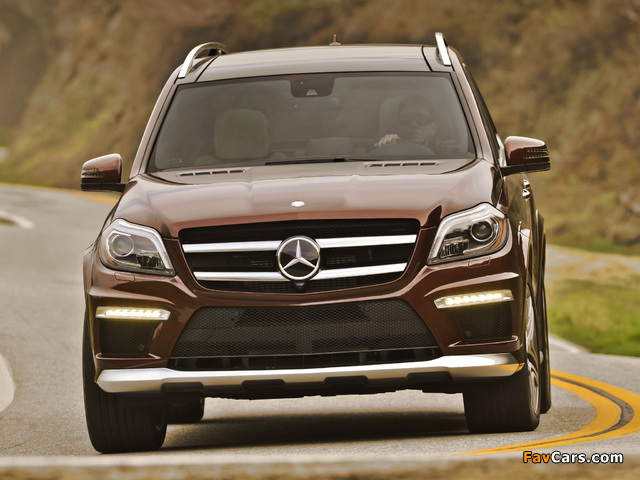 Photos of Mercedes-Benz GL 63 AMG US-spec (X166) 2012 (640 x 480)