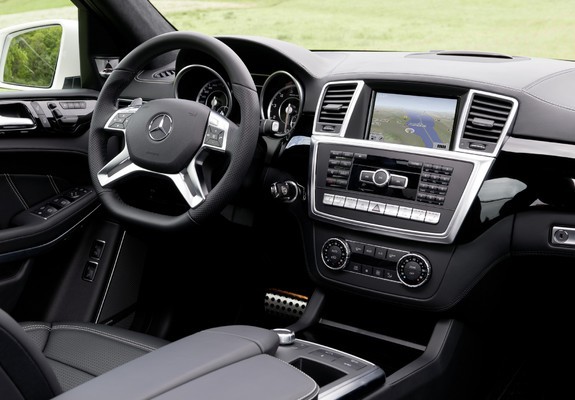 Photos of Mercedes-Benz GL 63 AMG (X166) 2012