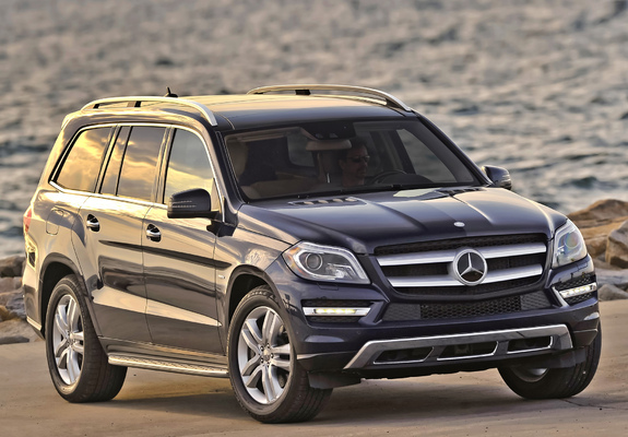 Photos of Mercedes-Benz GL 450 US-spec (X166) 2012