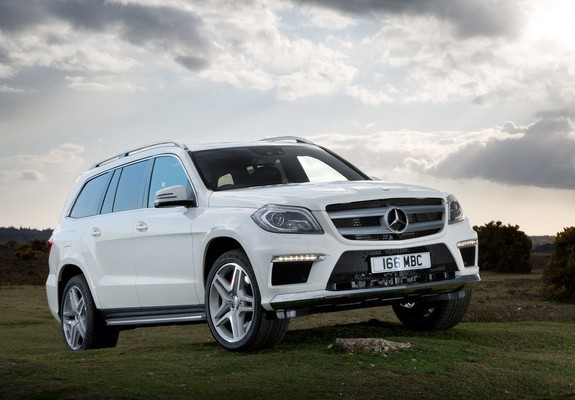 Photos of Mercedes-Benz GL 350 BlueTec AMG Sports Package UK-spec (X166) 2013