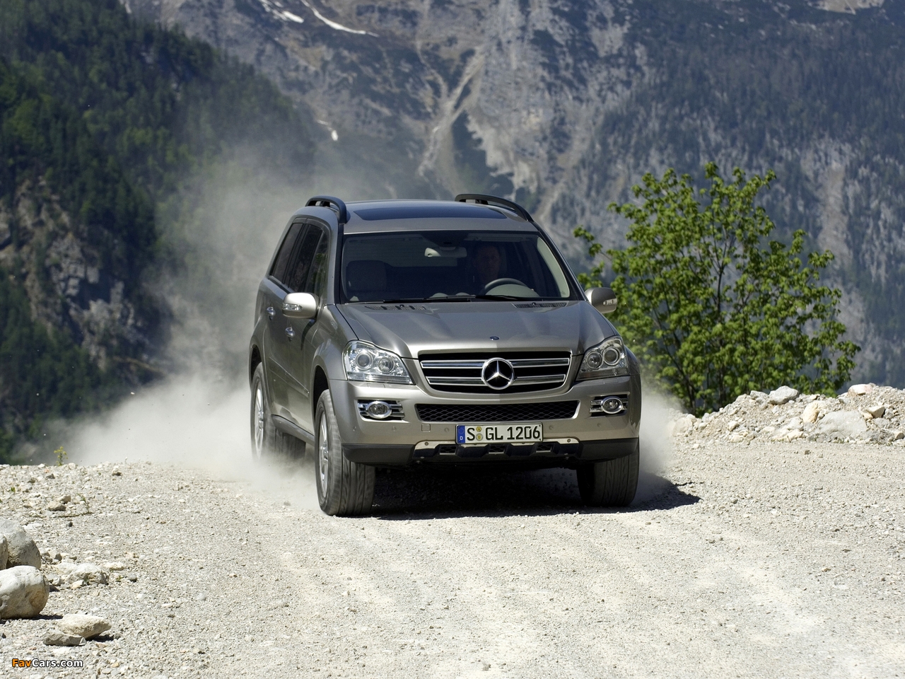 Pictures of Mercedes-Benz GL 320 CDI (X164) 2006–09 (1280 x 960)