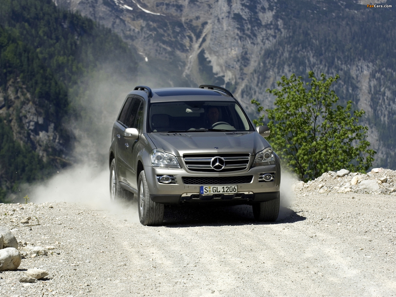 Pictures of Mercedes-Benz GL 320 CDI (X164) 2006–09 (1600 x 1200)