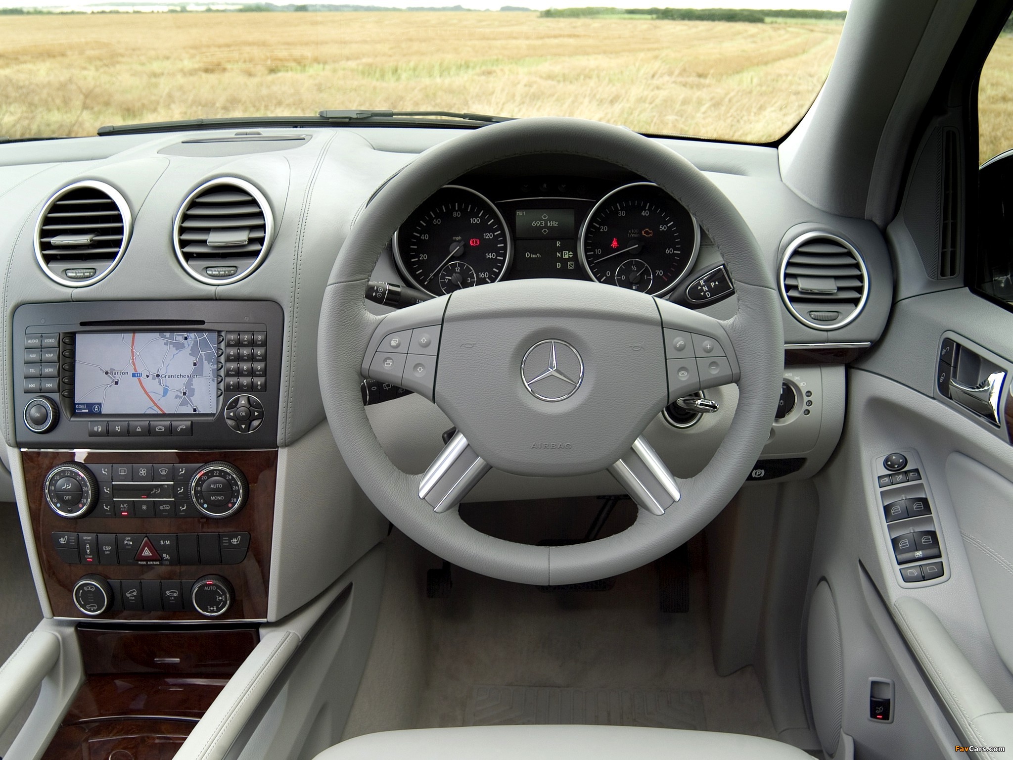 Pictures of Mercedes-Benz GL 500 UK-spec (X164) 2006–09 (2048 x 1536)