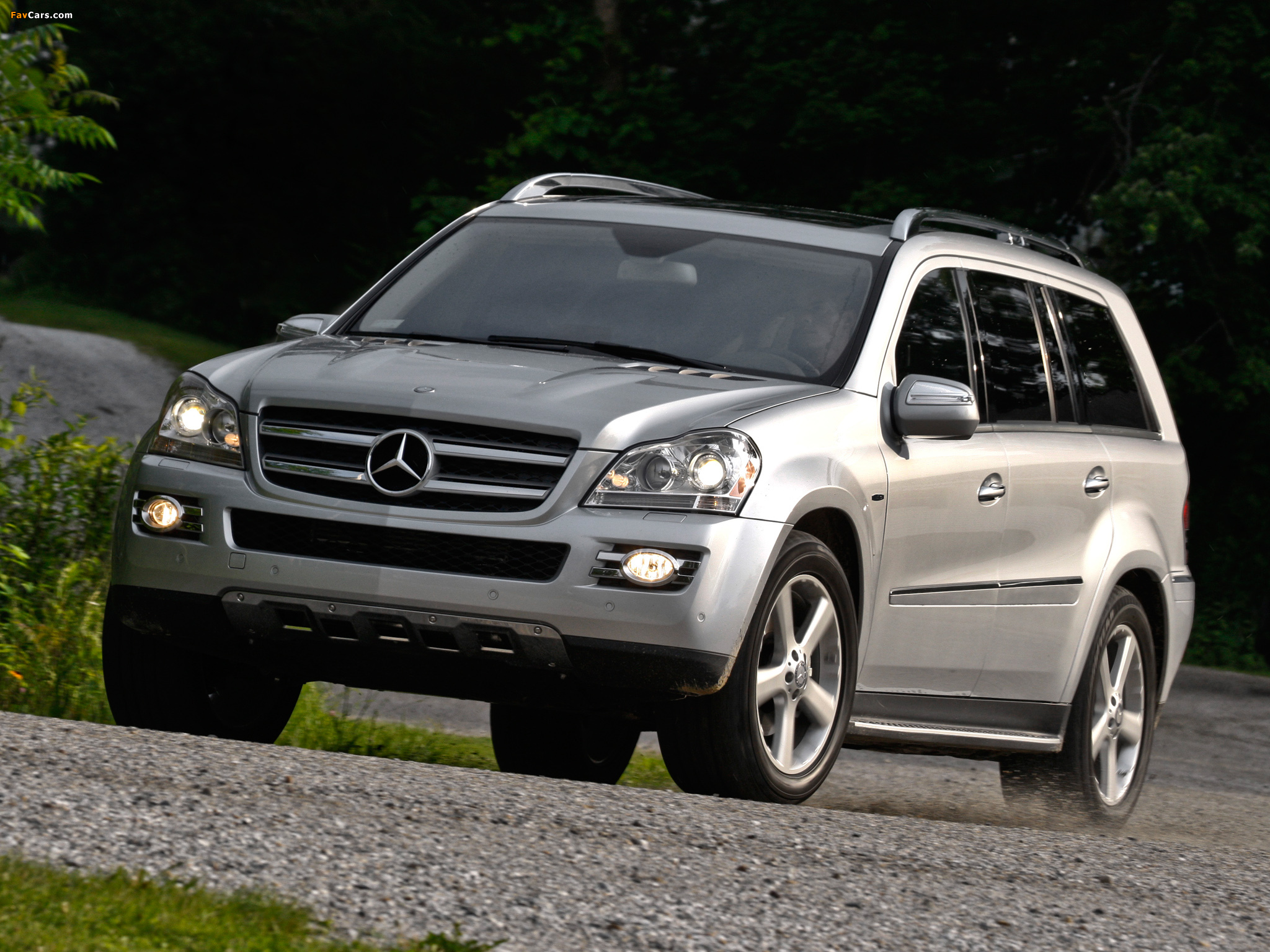 Pictures of Mercedes-Benz GL 320 US-spec (X164) 2008–09 (2048 x 1536)