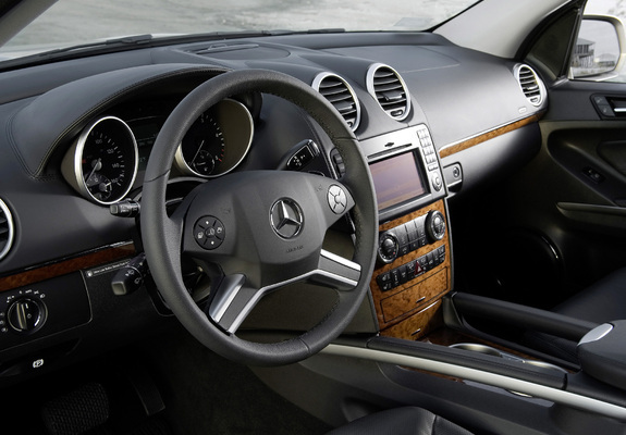 Pictures of Mercedes-Benz GL 320 BlueTec (X164) 2008–09