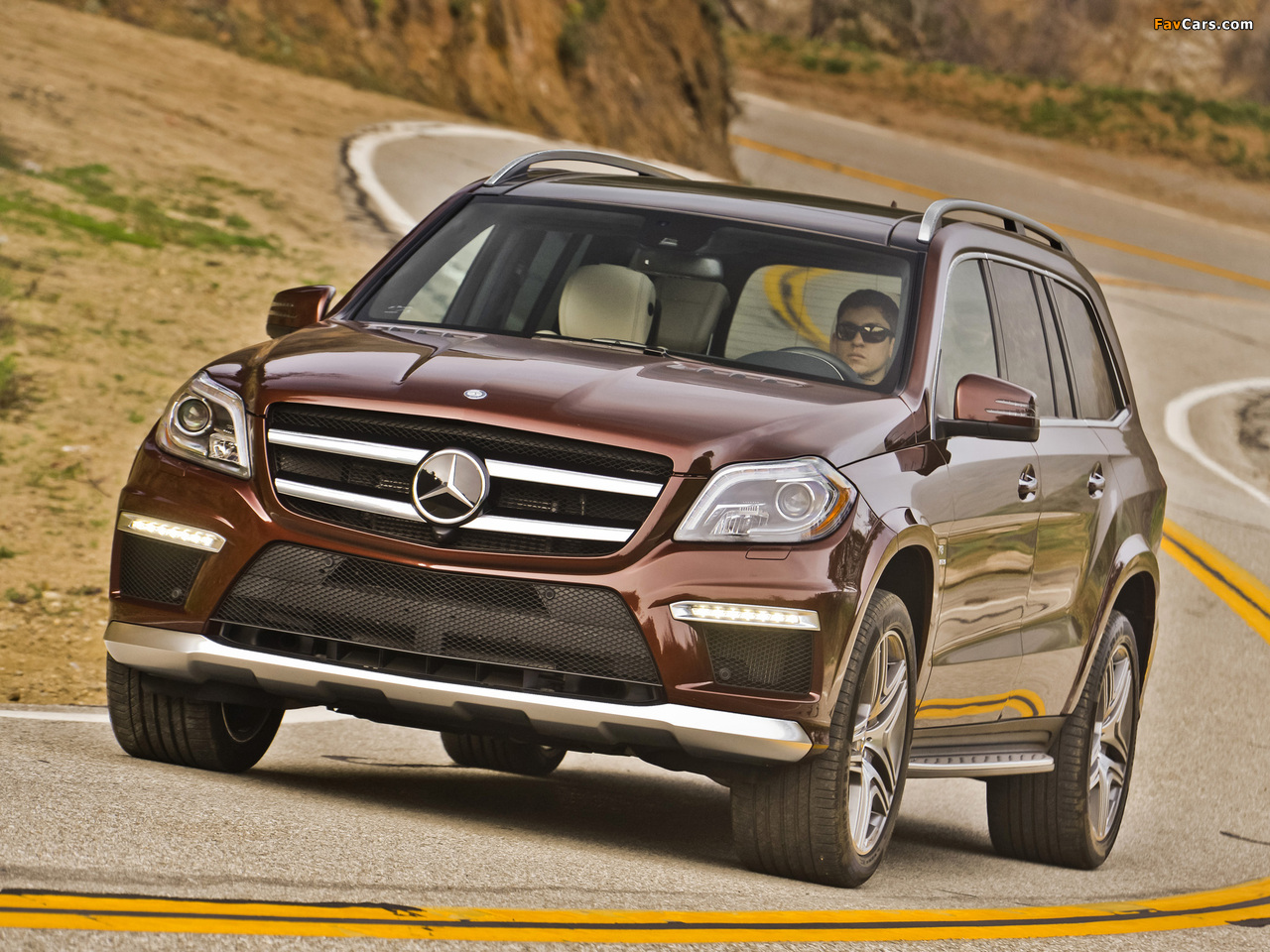 Pictures of Mercedes-Benz GL 63 AMG US-spec (X166) 2012 (1280 x 960)