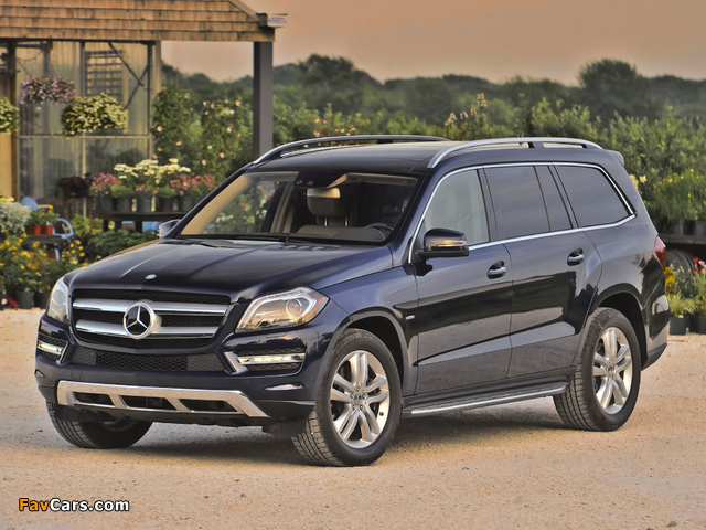 Pictures of Mercedes-Benz GL 450 US-spec (X166) 2012 (640 x 480)
