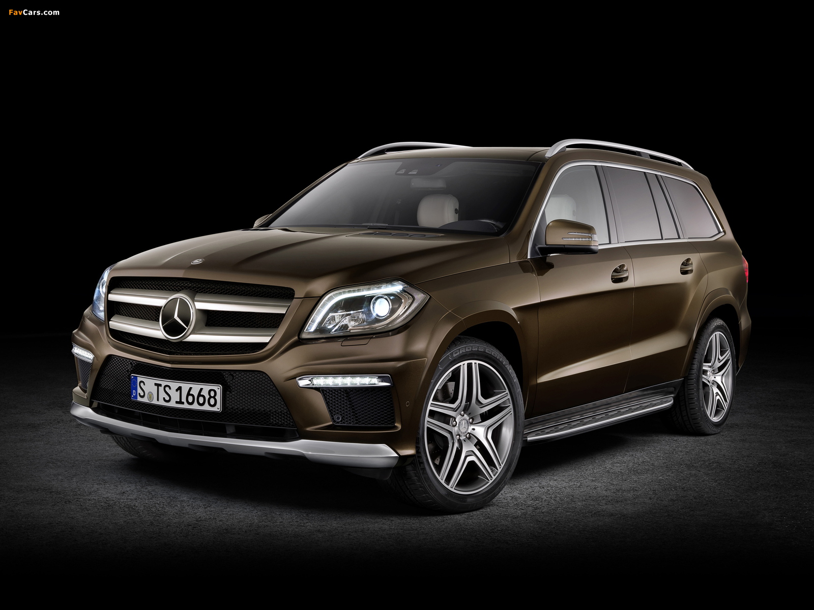 Mercedes-Benz GL 350 BlueTec AMG Sports Package (X166) 2012 wallpapers (1600 x 1200)