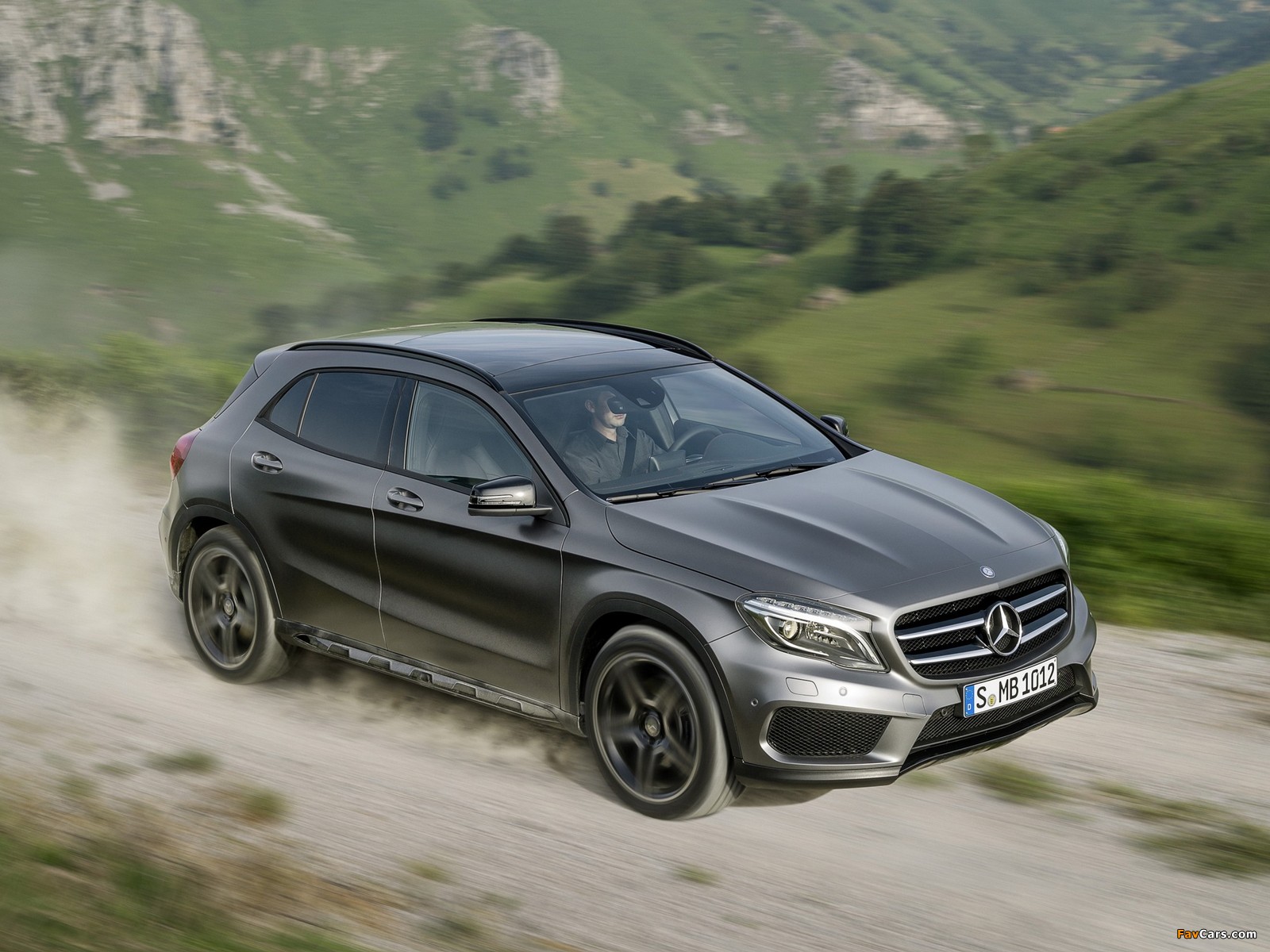 Mercedes-Benz GLA 250 4MATIC AMG Sport Package (X156) 2014 images (1600 x 1200)