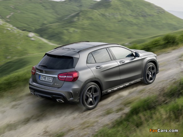 Photos of Mercedes-Benz GLA 250 4MATIC AMG Sport Package (X156) 2014 (640 x 480)