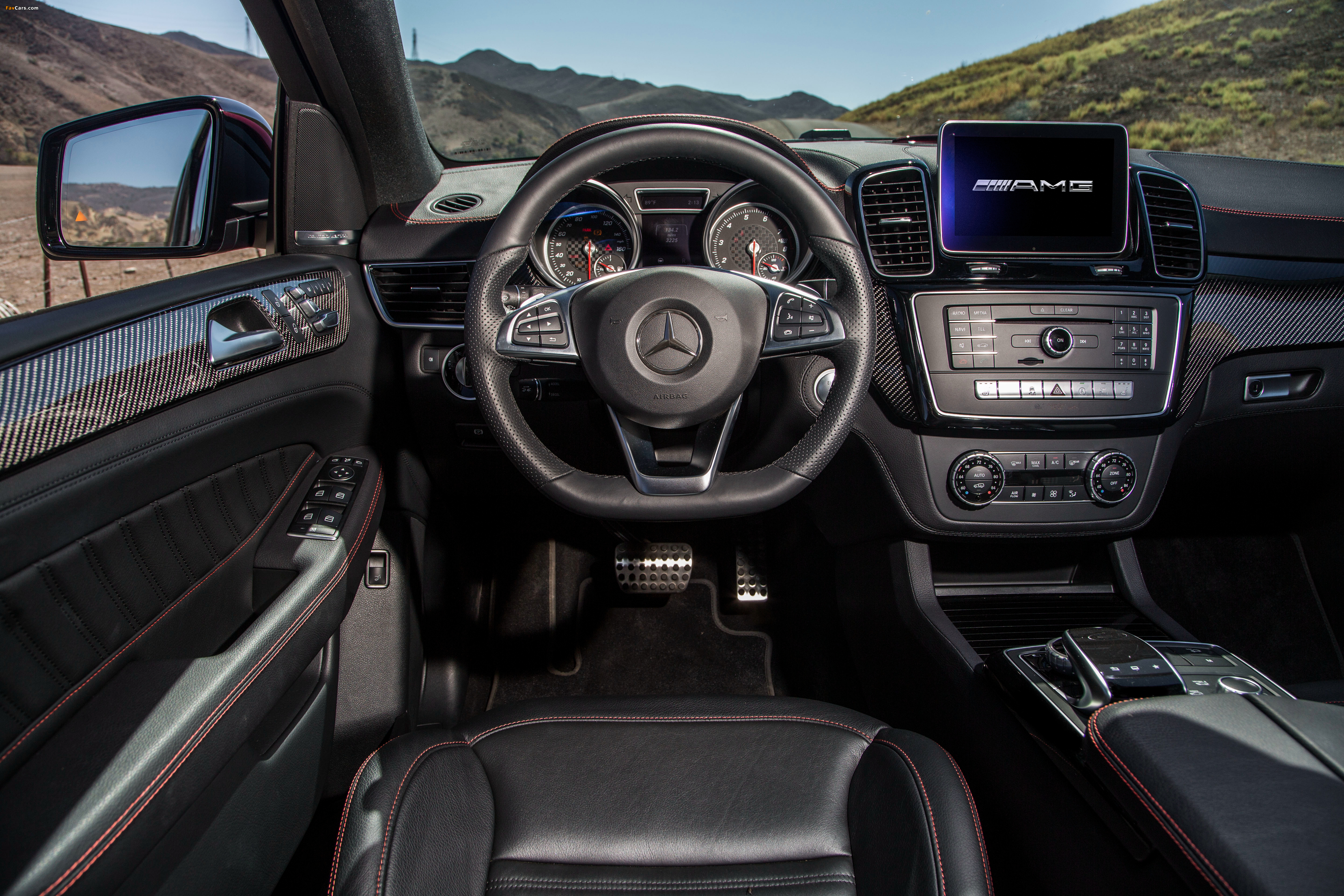 Mercedes-Benz GLE 450 AMG 4MATIC Coupé US-spec 2015 photos (4096 x 2731)