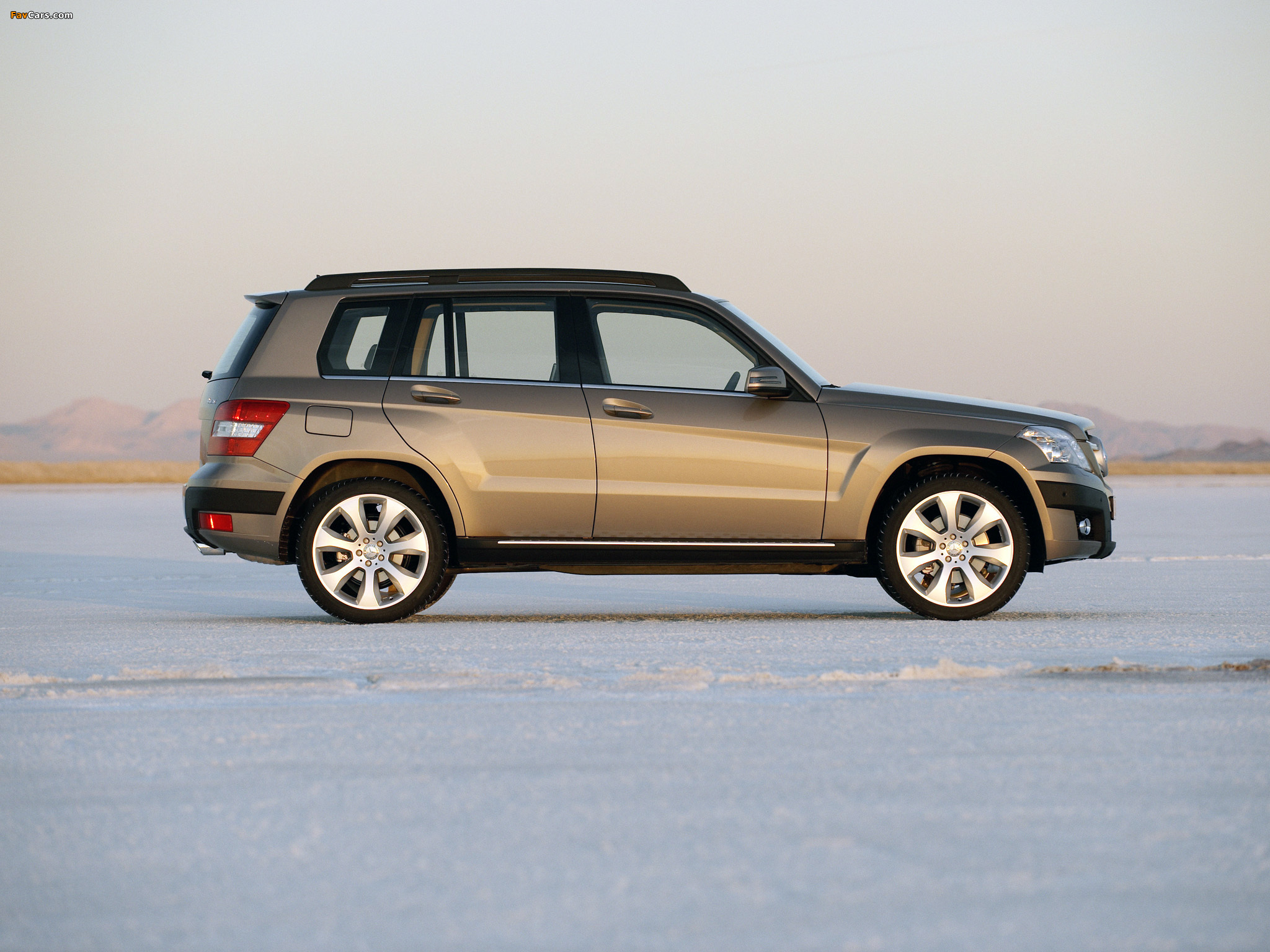 Images of Mercedes-Benz GLK 320 CDI Off-road Package (X204) 2008–12 (2048 x 1536)