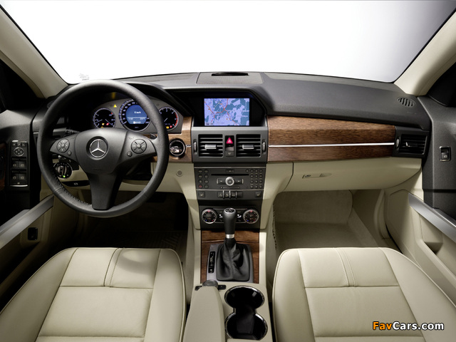 Images of Mercedes-Benz GLK 320 CDI Off-road Package (X204) 2008–12 (640 x 480)