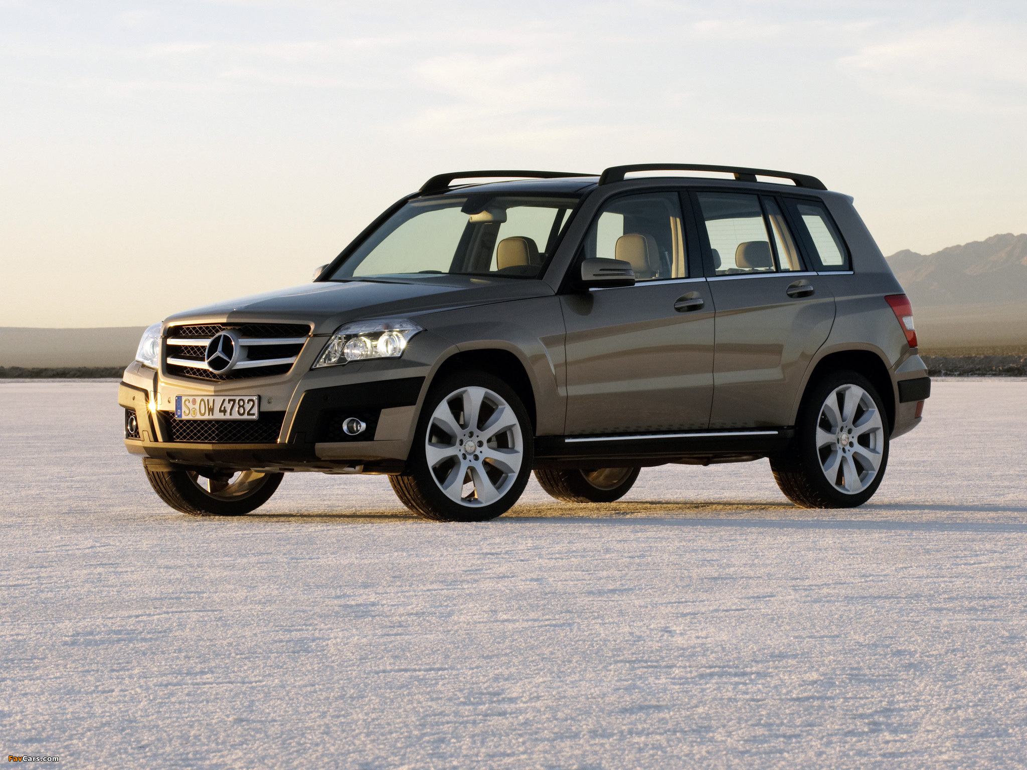 Images of Mercedes-Benz GLK 320 CDI Off-road Package (X204) 2008–12 (2048 x 1536)