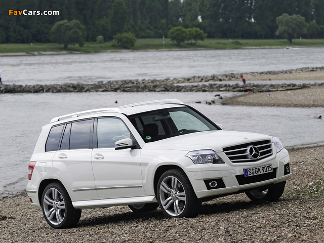 Images of Mercedes-Benz GLK 350 Sports Package (X204) 2008–12 (640 x 480)