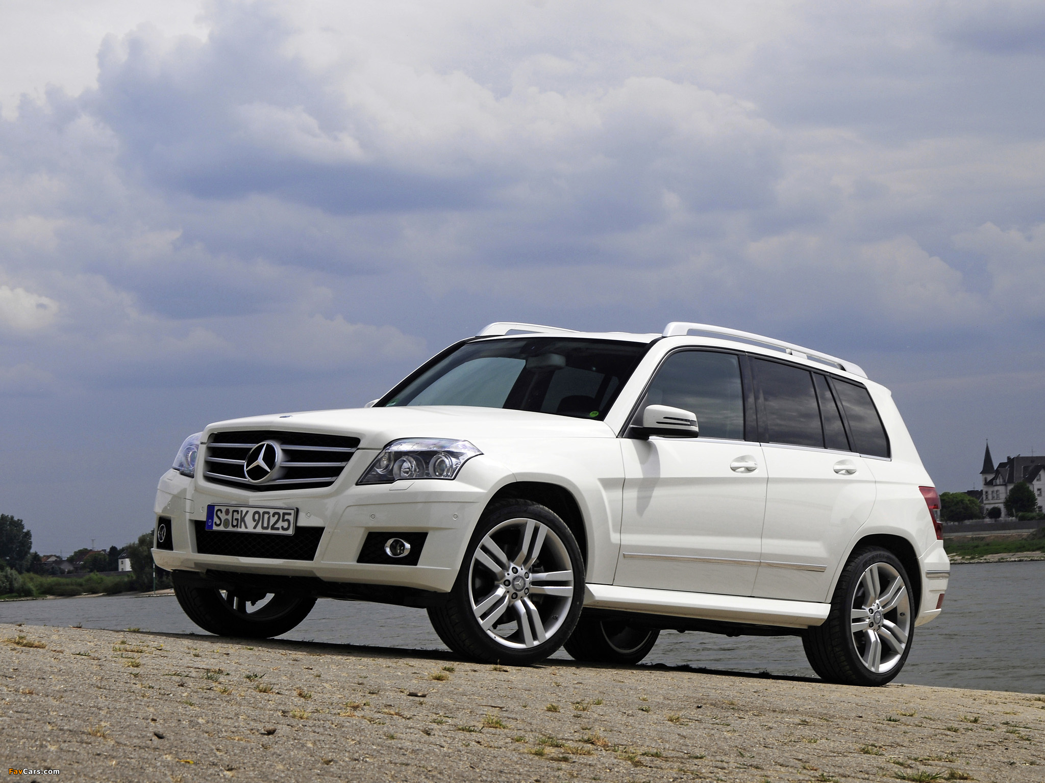 Mercedes-Benz GLK 350 Sports Package (X204) 2008–12 pictures (2048 x 1536)