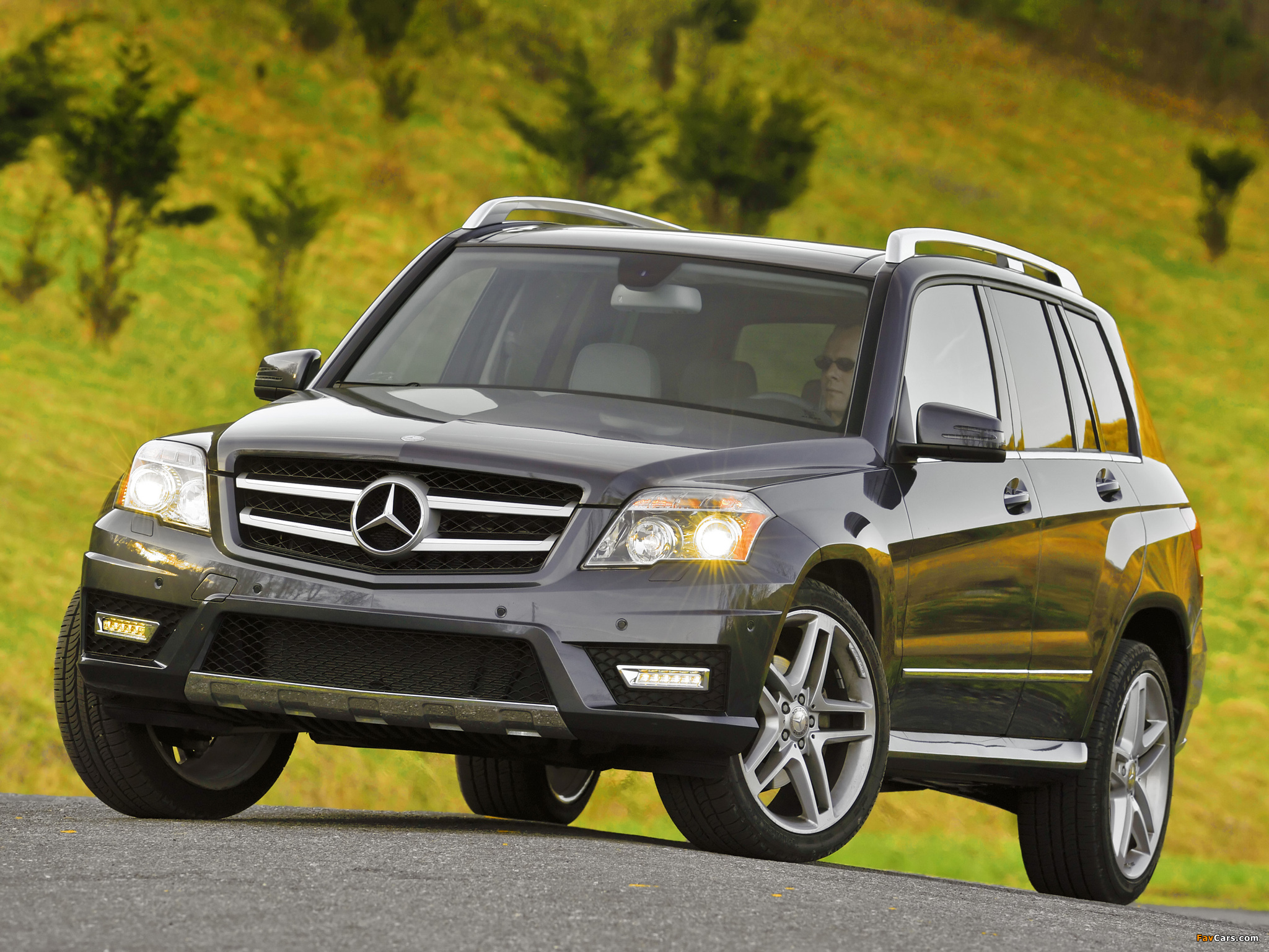 Mercedes-Benz GLK 350 AMG Styling Package (X204) 2008–12 pictures (2048 x 1536)