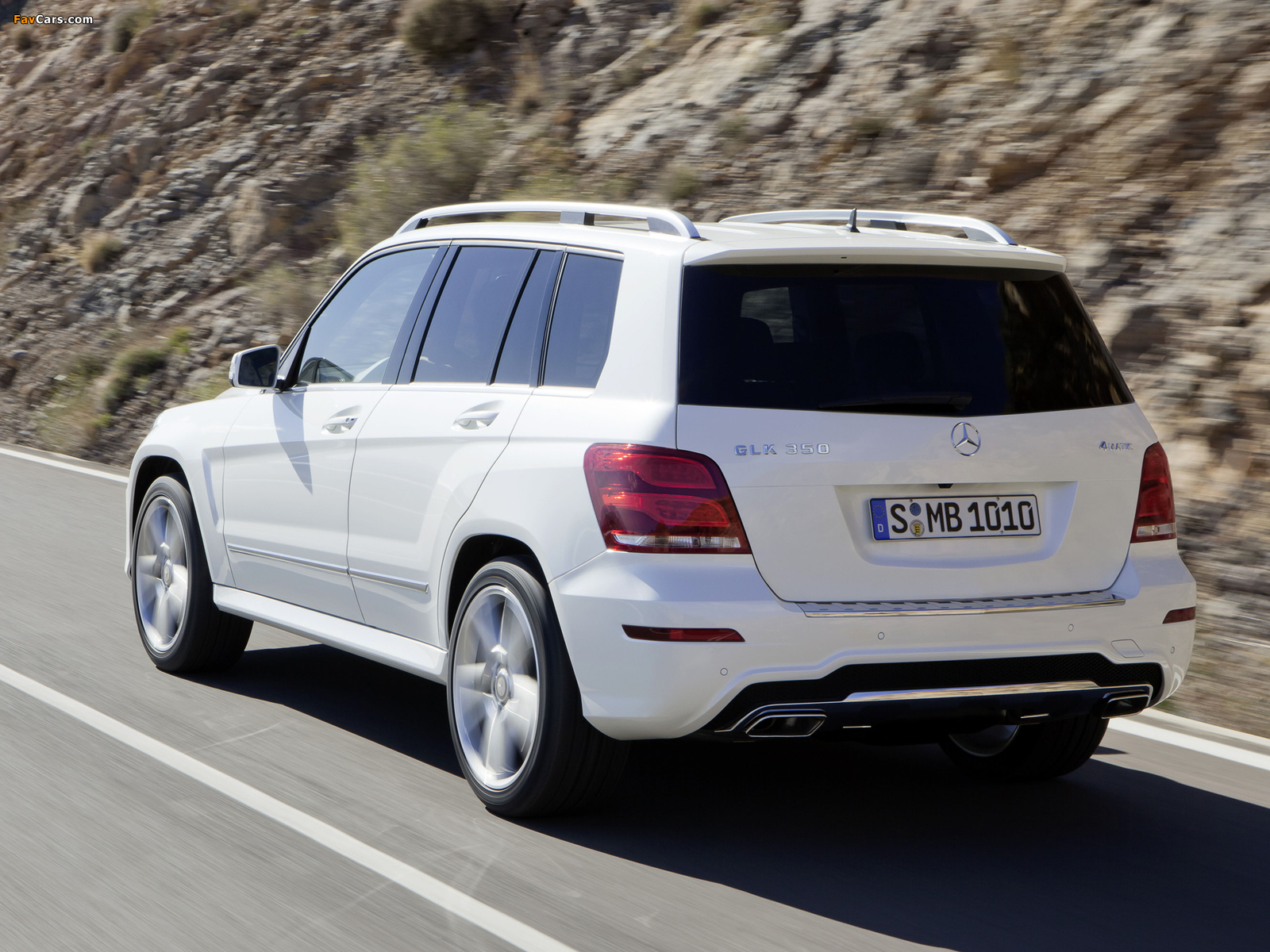 Photos of Mercedes-Benz GLK 350 BlueEfficiency (X204) 2012 (1600 x 1200)