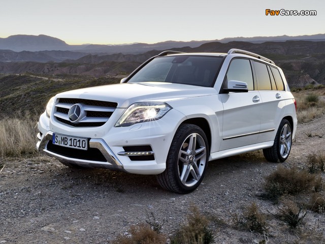 Photos of Mercedes-Benz GLK 350 BlueEfficiency (X204) 2012 (640 x 480)