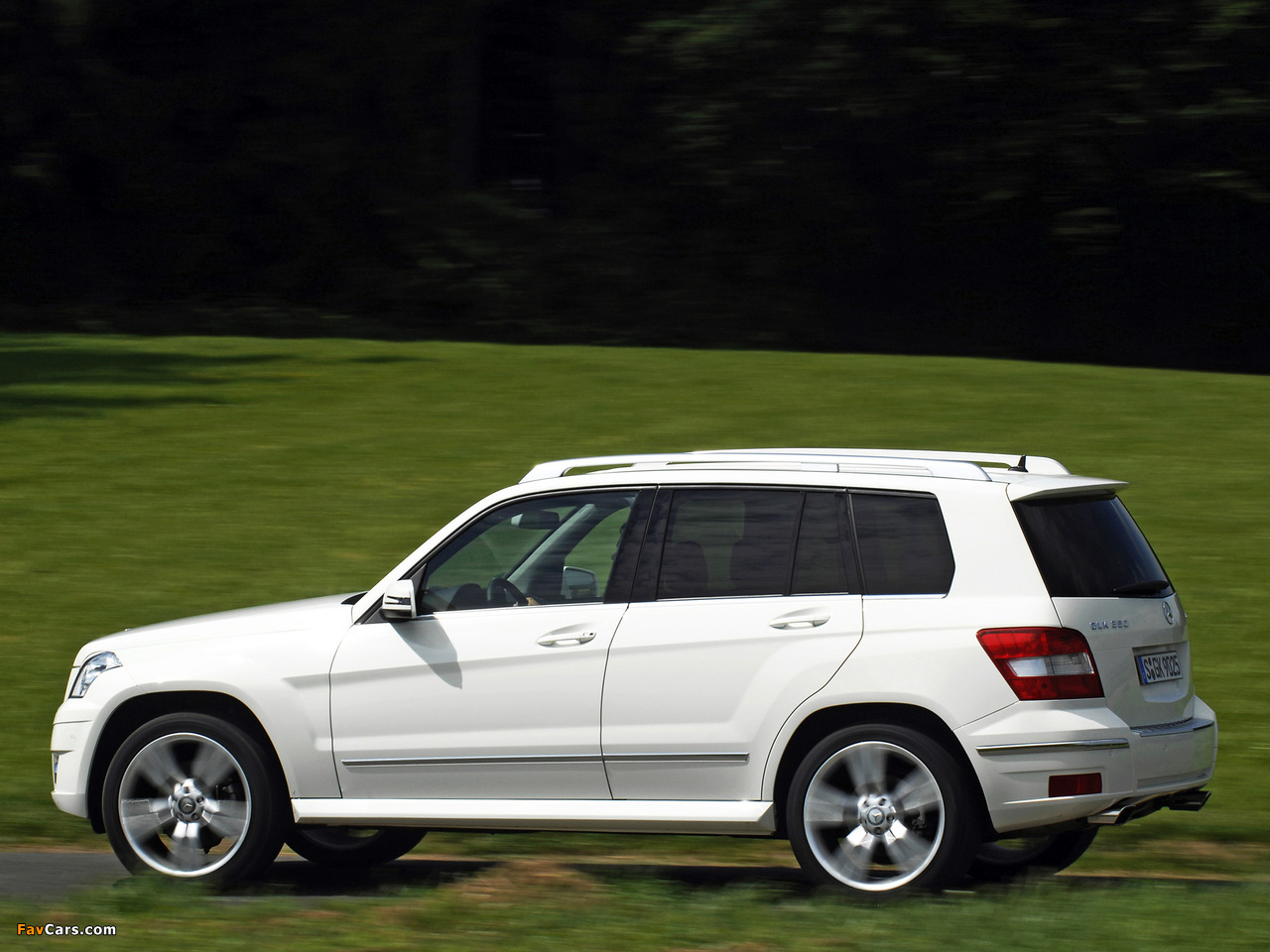 Pictures of Mercedes-Benz GLK 350 Sports Package (X204) 2008–12 (1280 x 960)