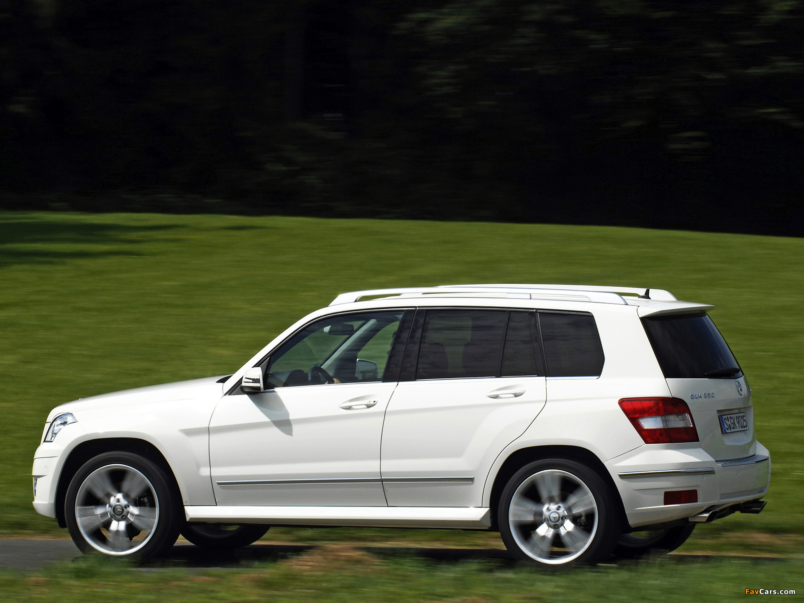 Pictures of Mercedes-Benz GLK 350 Sports Package (X204) 2008–12 (1600 x 1200)