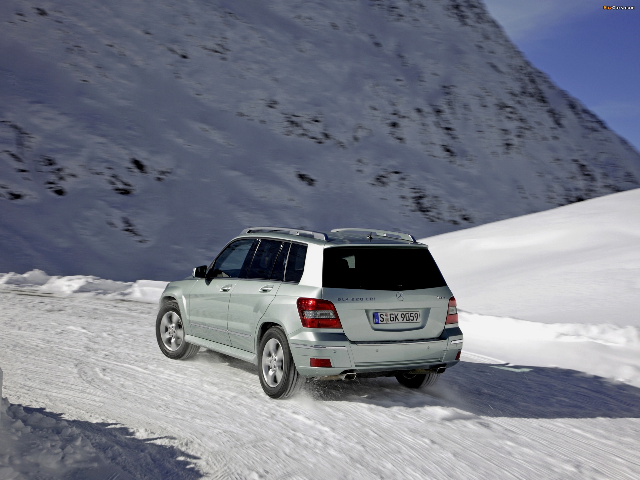 Pictures of Mercedes-Benz GLK 220 CDI (X204) 2008–12 (2048 x 1536)