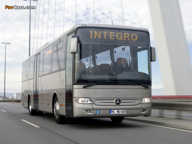 Images of Mercedes-Benz Integro (O550) 2004 (640 x 480)