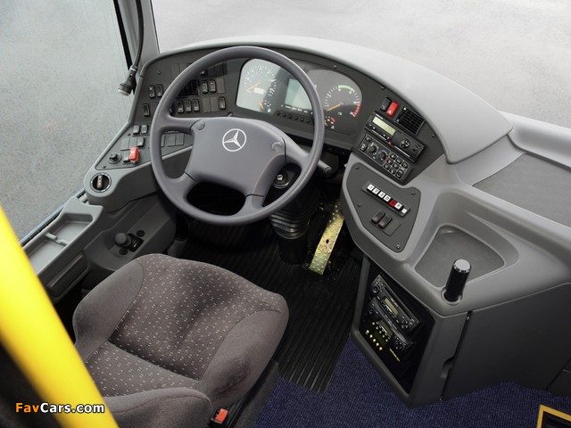 Mercedes-Benz Integro (O550) 2004 images (640 x 480)