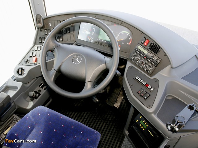 Mercedes-Benz Integro (O550) 2004 pictures (640 x 480)