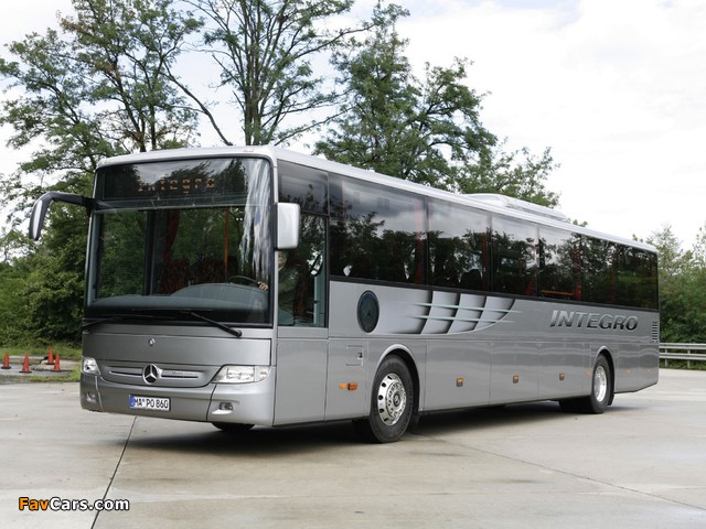 Pictures of Mercedes-Benz Integro M (O550) 2004 (640 x 480)