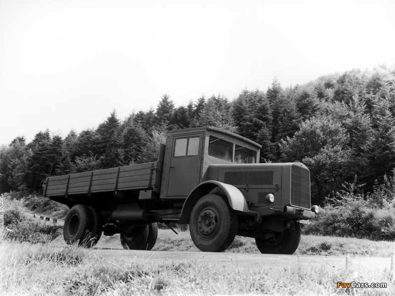 Images of Mercedes-Benz L4500S 1944 (800 x 600)