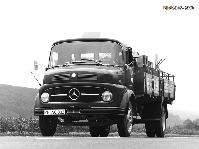 Photos of Mercedes-Benz L1113 1963–68 (640 x 480)