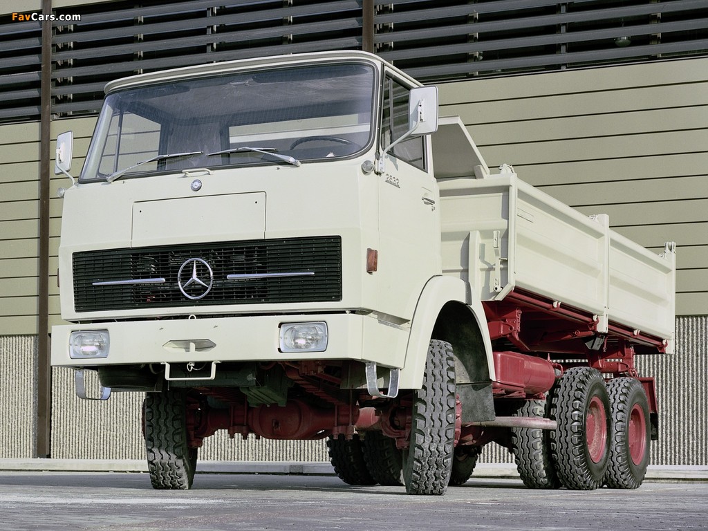 Photos of Mercedes-Benz LAK2632 1969–74 (1024 x 768)