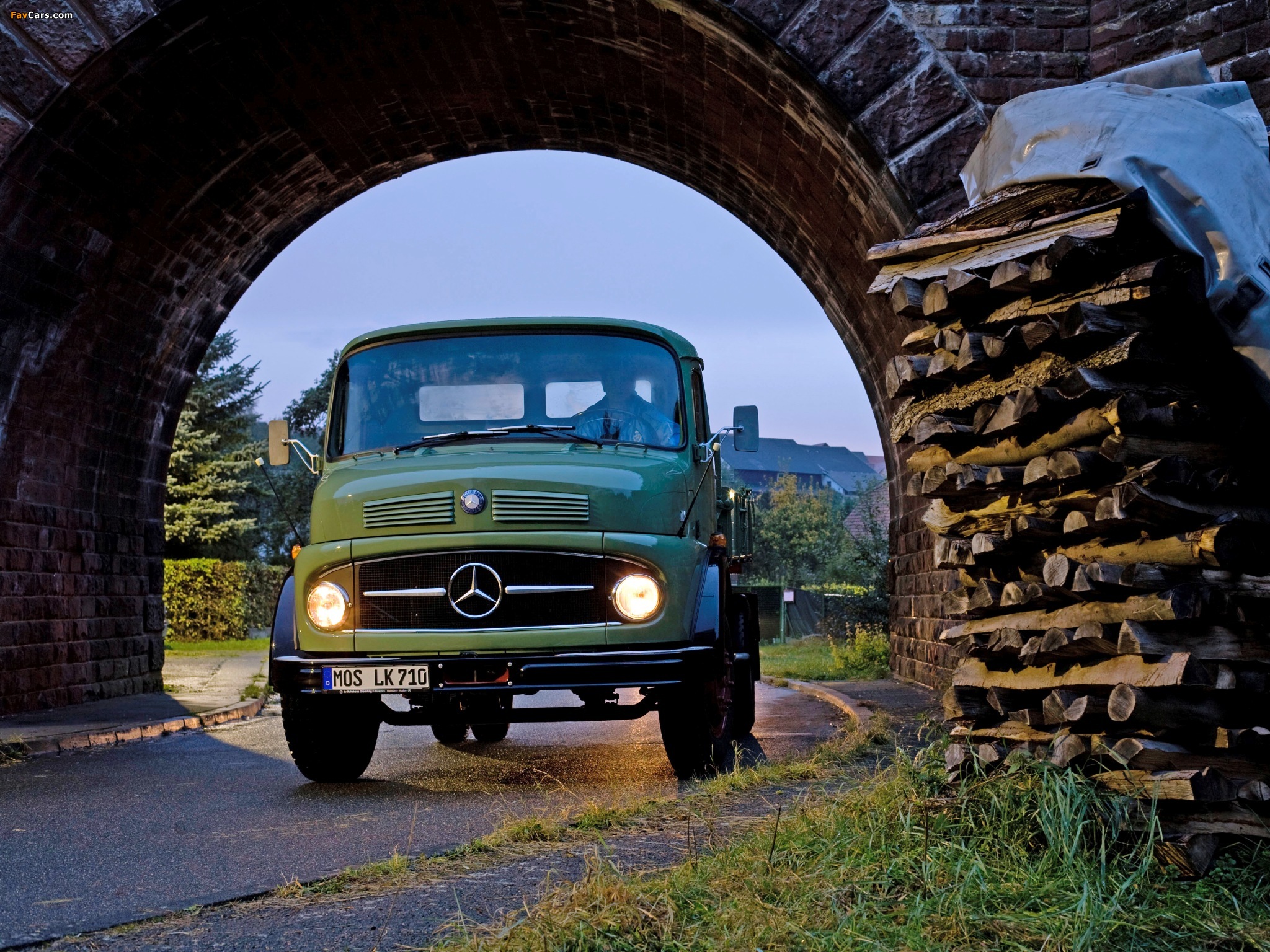 Photos of Mercedes-Benz LK710 1960–69 (2048 x 1536)