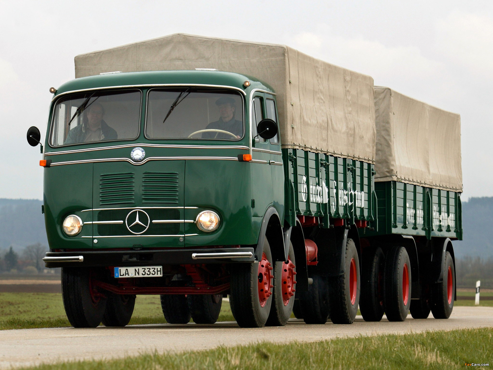 Images of Mercedes-Benz LP333 1958–61 (2048 x 1536)