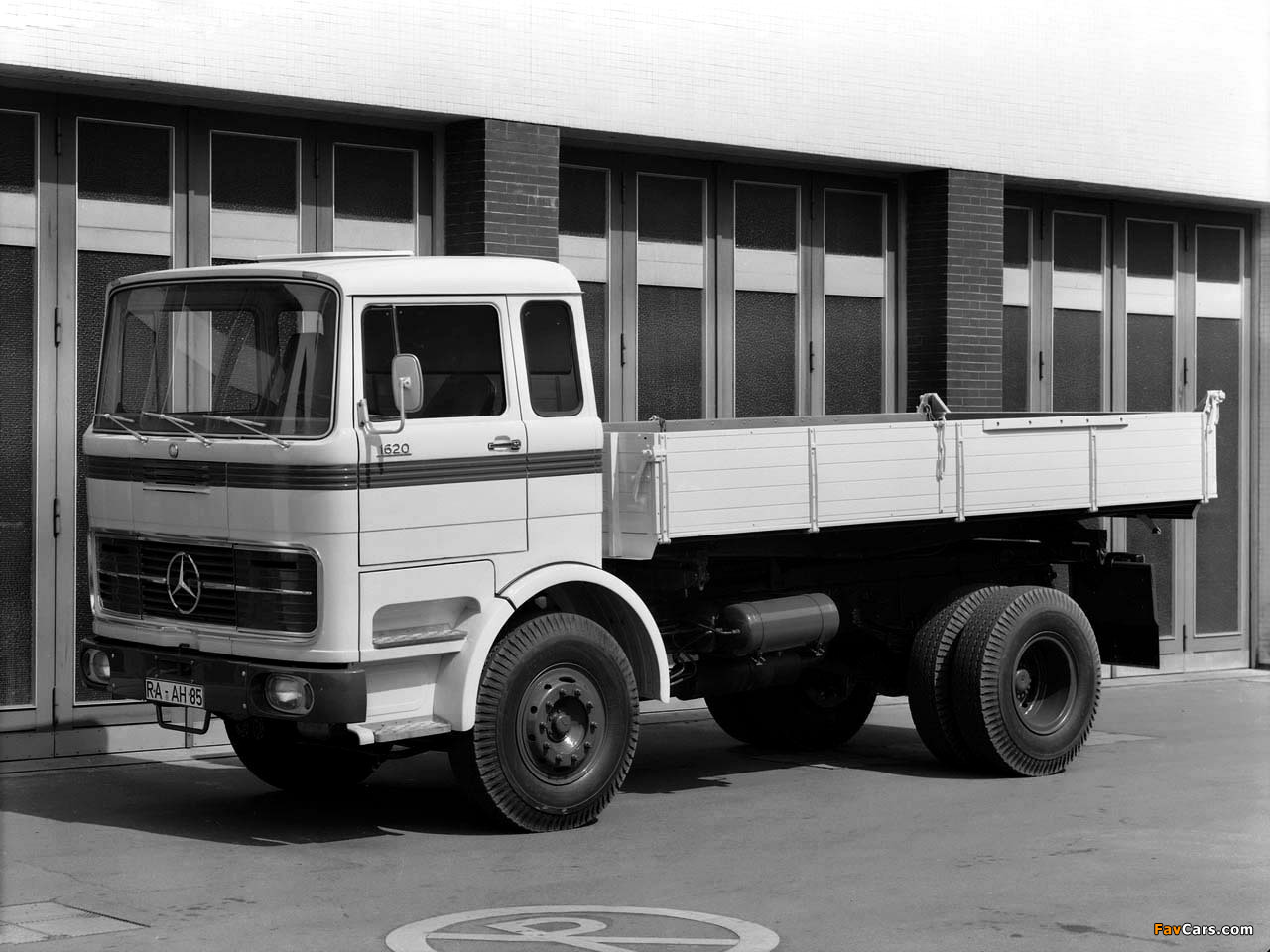 Mercedes-Benz LPK1620 1963 photos (1280 x 960)