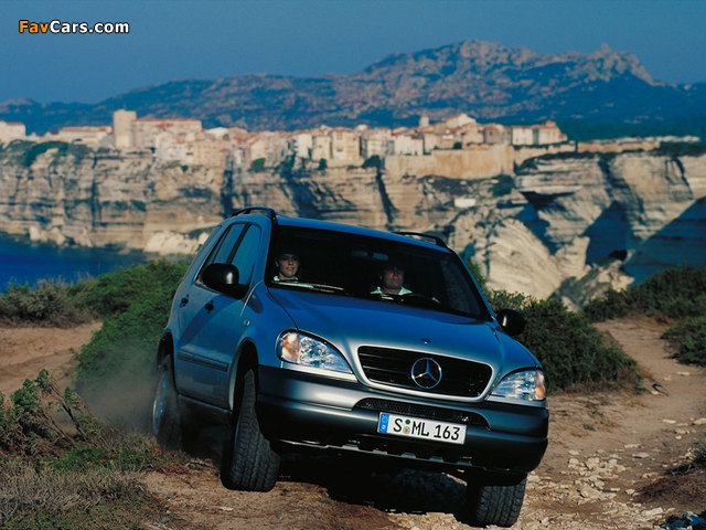 Images of Mercedes-Benz M-Klasse (W163) 1997–2001 (640 x 480)